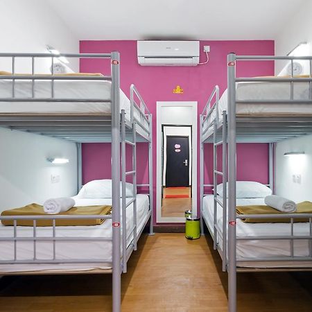 Cx Hostel Kuta Raya Ngoại thất bức ảnh