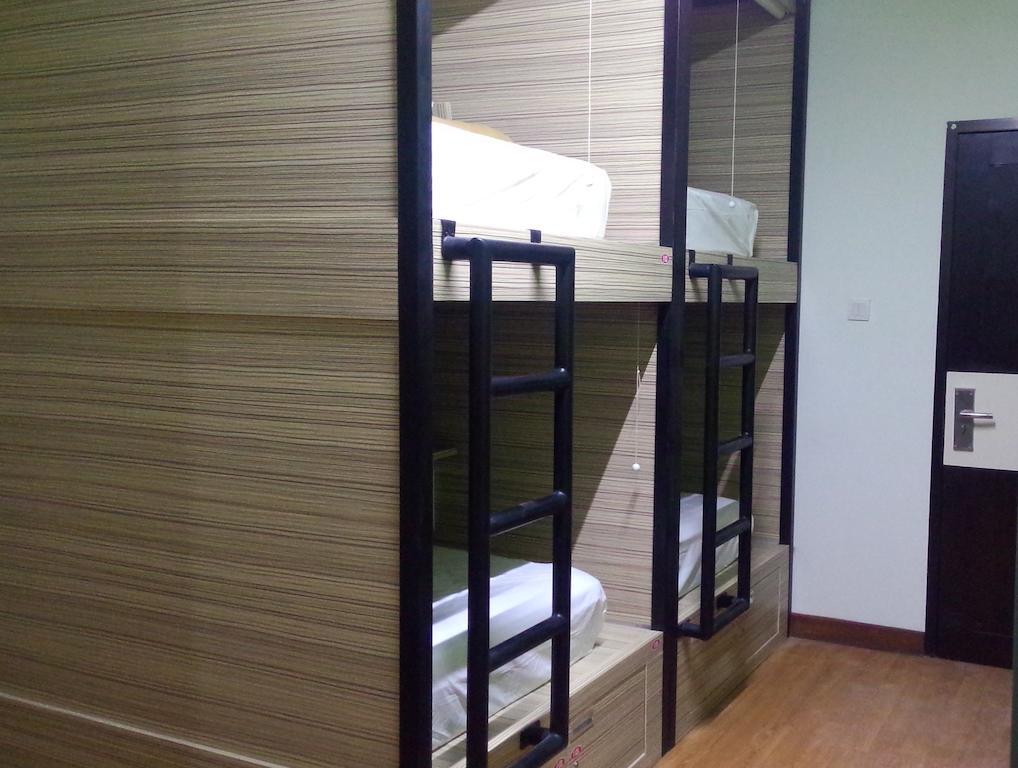Cx Hostel Kuta Raya Phòng bức ảnh