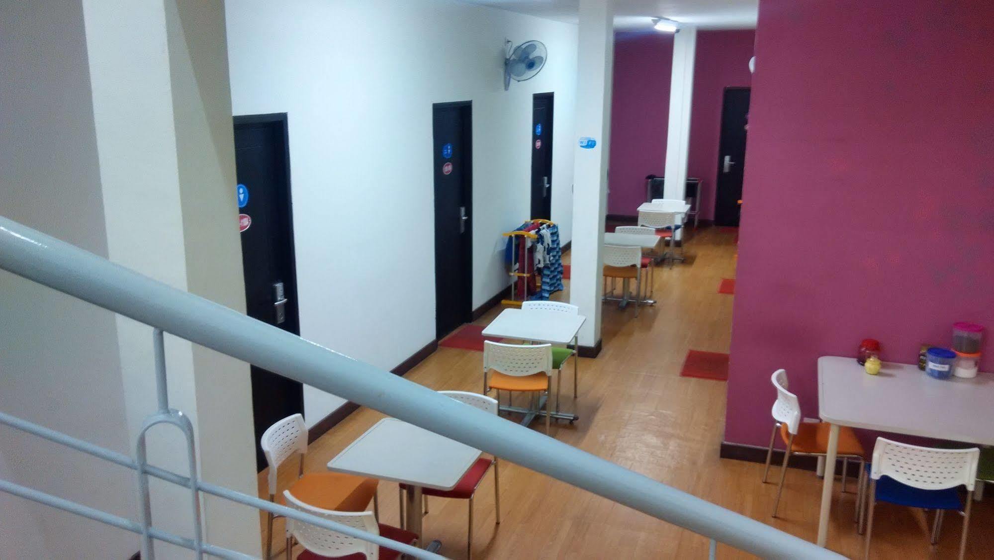 Cx Hostel Kuta Raya Ngoại thất bức ảnh