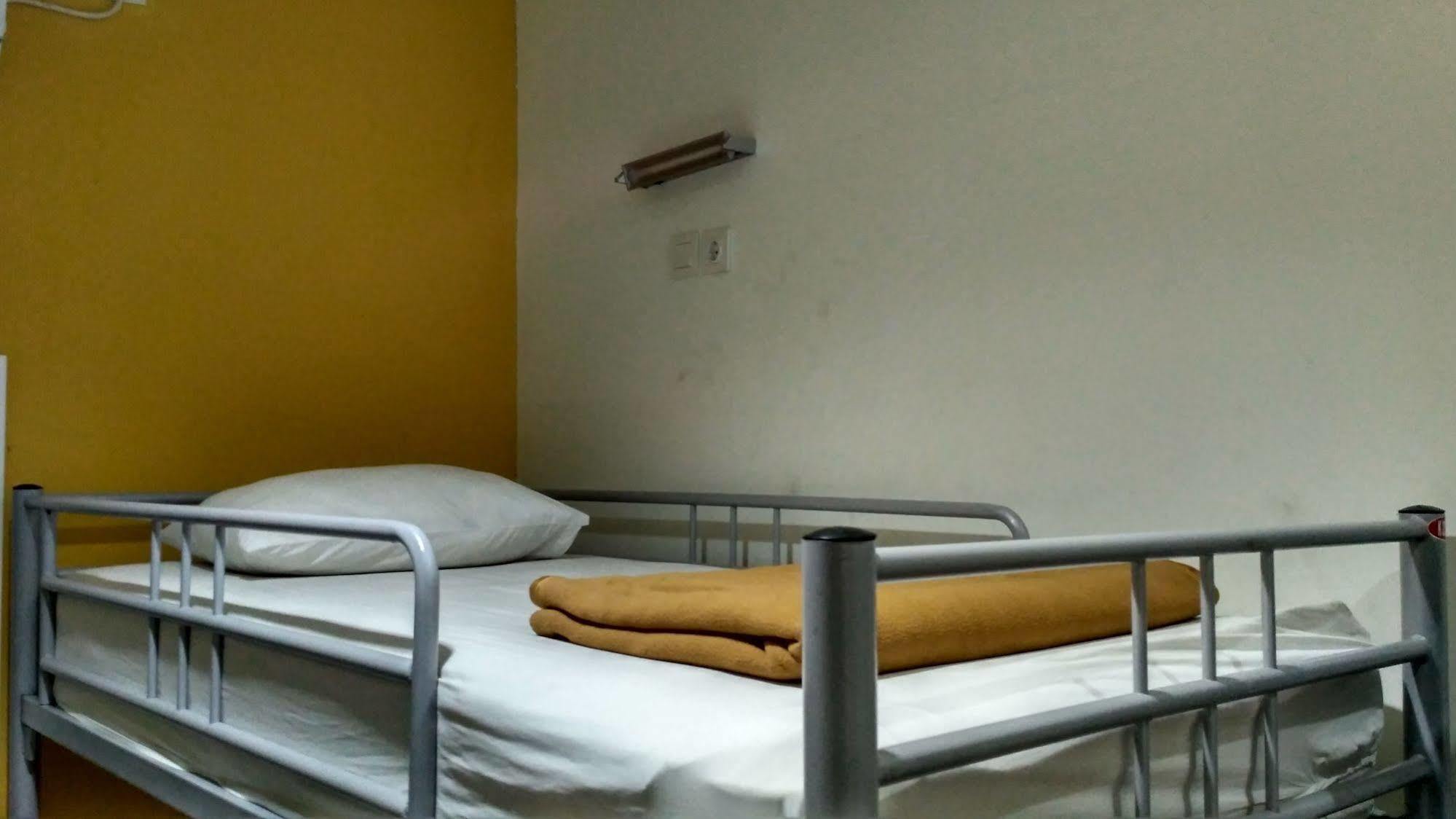 Cx Hostel Kuta Raya Ngoại thất bức ảnh