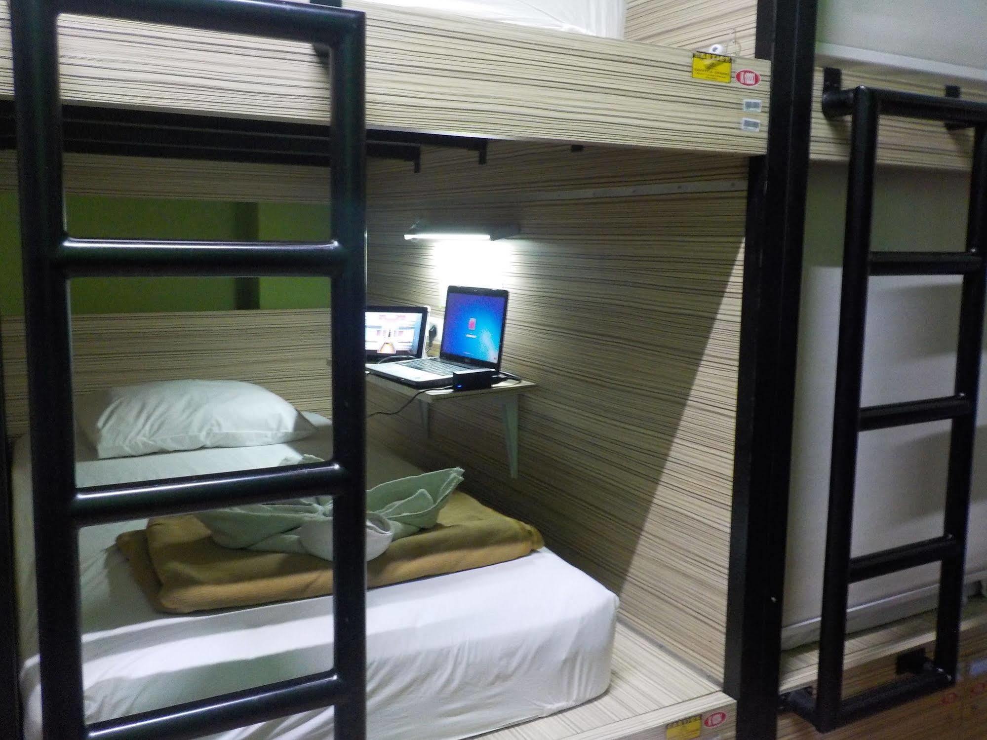 Cx Hostel Kuta Raya Ngoại thất bức ảnh